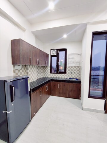 Kitchen in 2 BHK Builder Floor at Sector 57 – for Rent