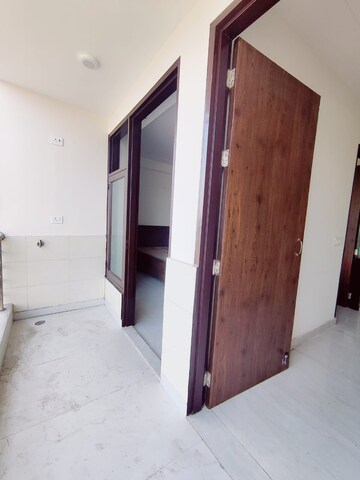 Building Lobby in 2 BHK Builder Floor at Sector 57 – for Rent