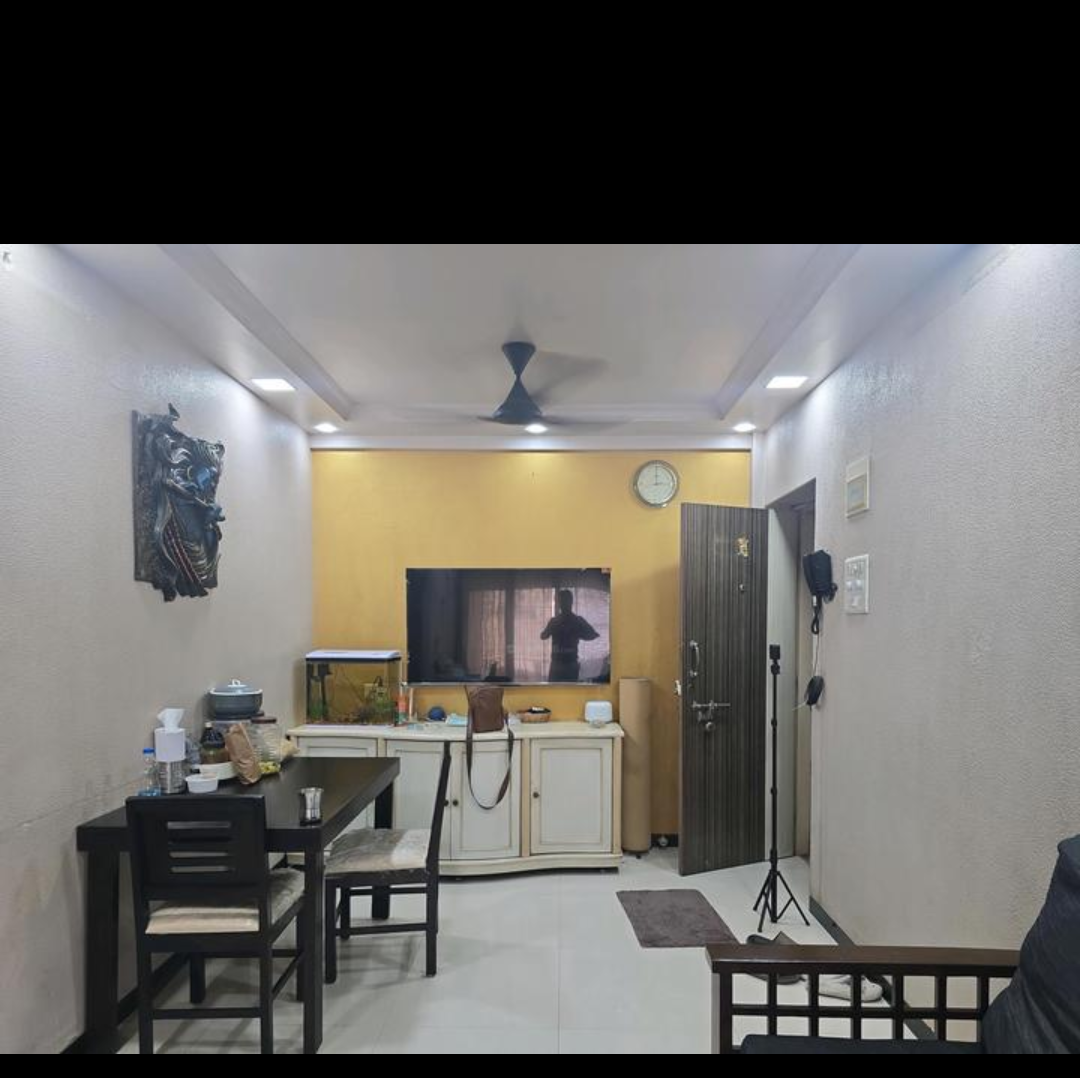 1.5 BHK + Pooja Room,Servant Room,Study Room,Extra Room Apartment For Sale in Silver Park