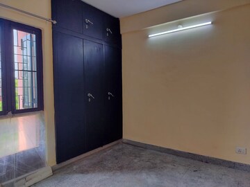 Room in 1 BHK Apartment at Mohan Cooperative Industrial Estate – for Rent
