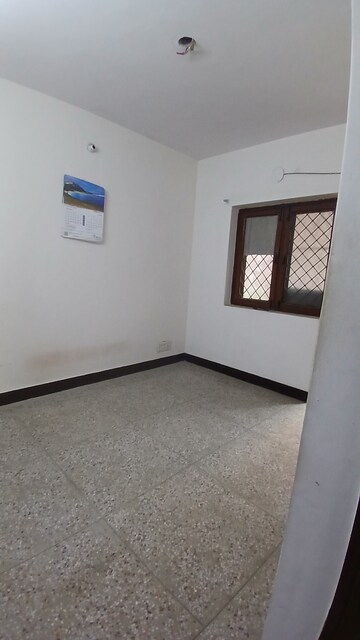 Bedroom in 3 BHK Builder Floor at Zakir Nagar – for Sale
