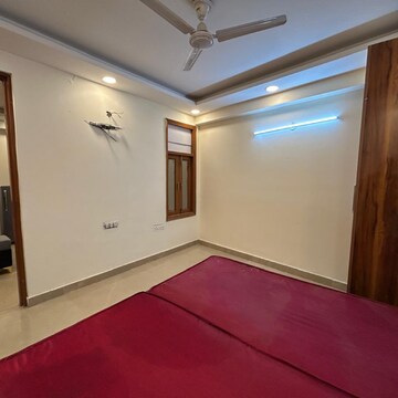 Room in 1 BHK Builder Floor at Saket – for Rent