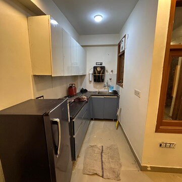 Team Area in 1 BHK Builder Floor at Saket – for Rent