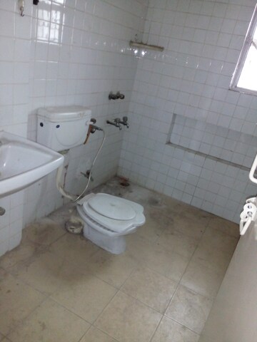 Bathroom in 2 BHK Apartment at Sarita Vihar – for Rent