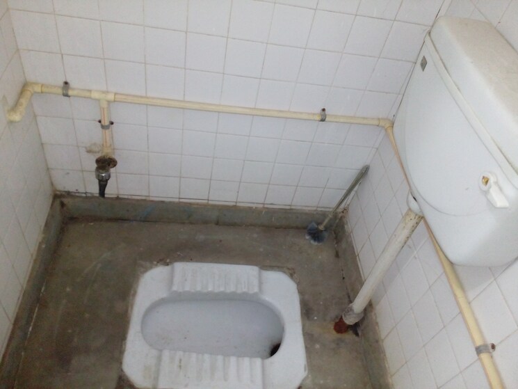 Bathroom, jasola 2 Bedroom 950 Sq.Ft. Apartment In Jasola Delhi 8329451