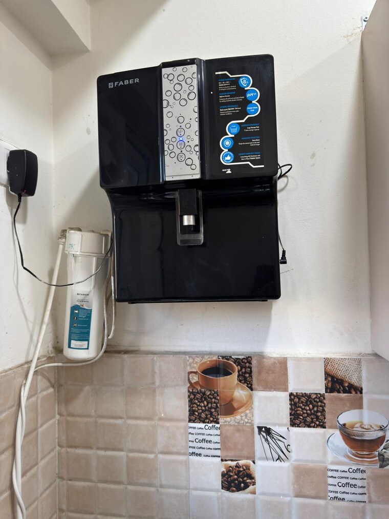 Bathroom, mayur vihar phase iii 3 Bedroom 1550 Sq.Ft. Apartment In Mayur Vihar Phase Iii Delhi 8329564