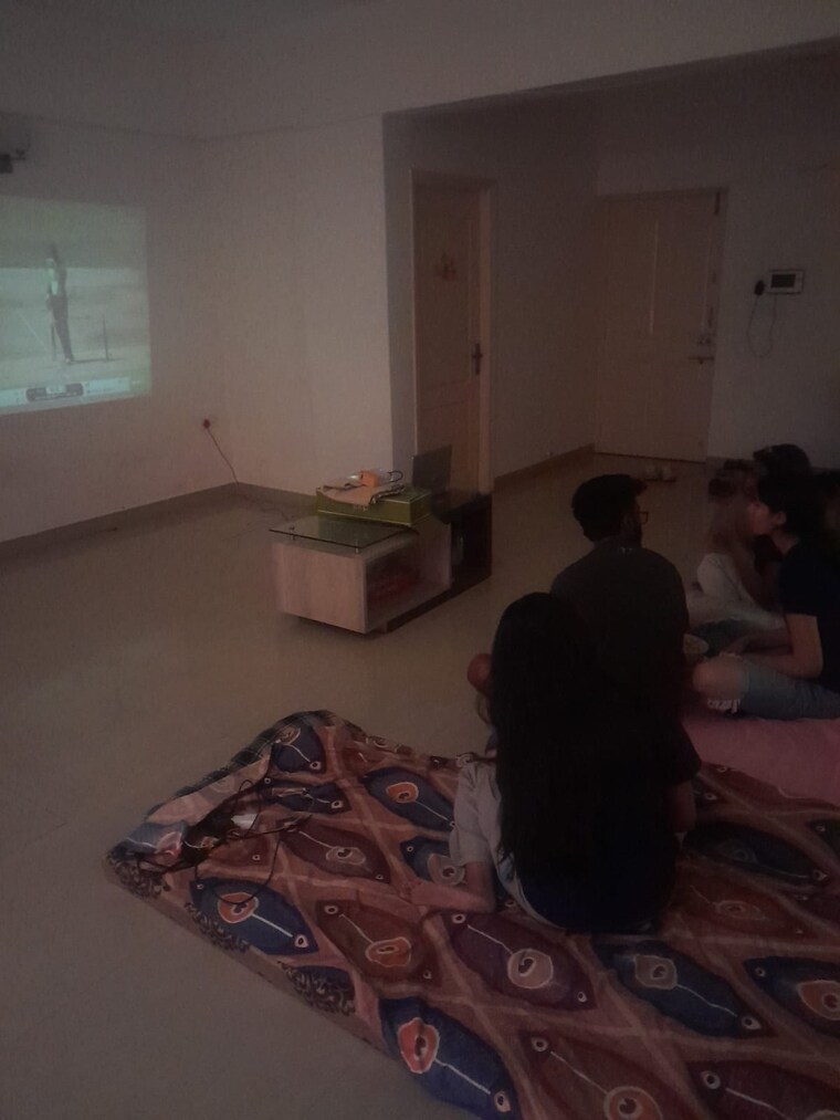 Room, mayur vihar phase iii 3 Bedroom 1550 Sq.Ft. Apartment In Mayur Vihar Phase Iii Delhi 8329564