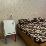 1 Rk  750 Sq.Ft. Builder Floor in Sector 26