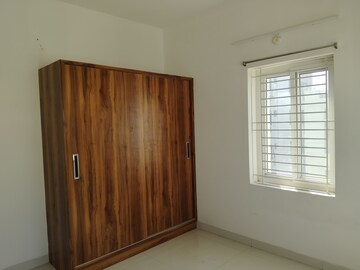 Room in 3 BHK Apartment at Jubilee Hitech, Madhapur – for Rent