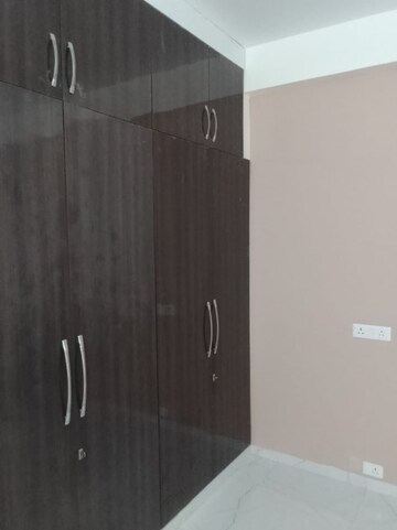 3 BHK Apartment For Rent in Unitech South City II, Sector 50