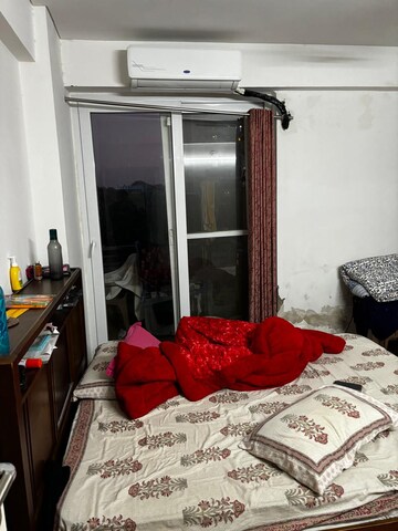 Bedroom in 3 BHK Apartment at Tulip Violet, Sector 69 – for Rent