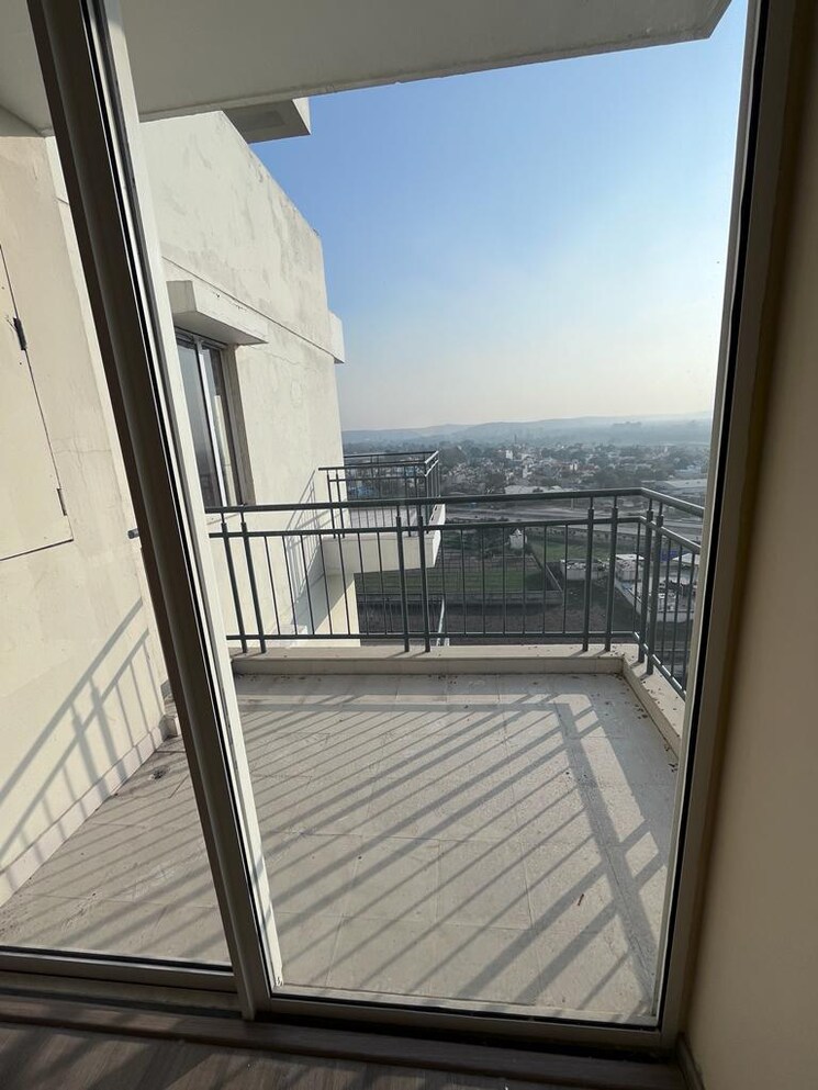 Balcony, mahindra-vista 3 Bedroom 932 Sq.Ft. Apartment In Kandivali East Mumbai 8329657