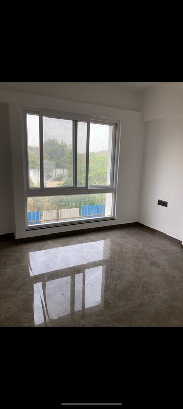 Room in 3 BHK Apartment at Shroff Aureta, Koregaon Park Annexe – for Rent