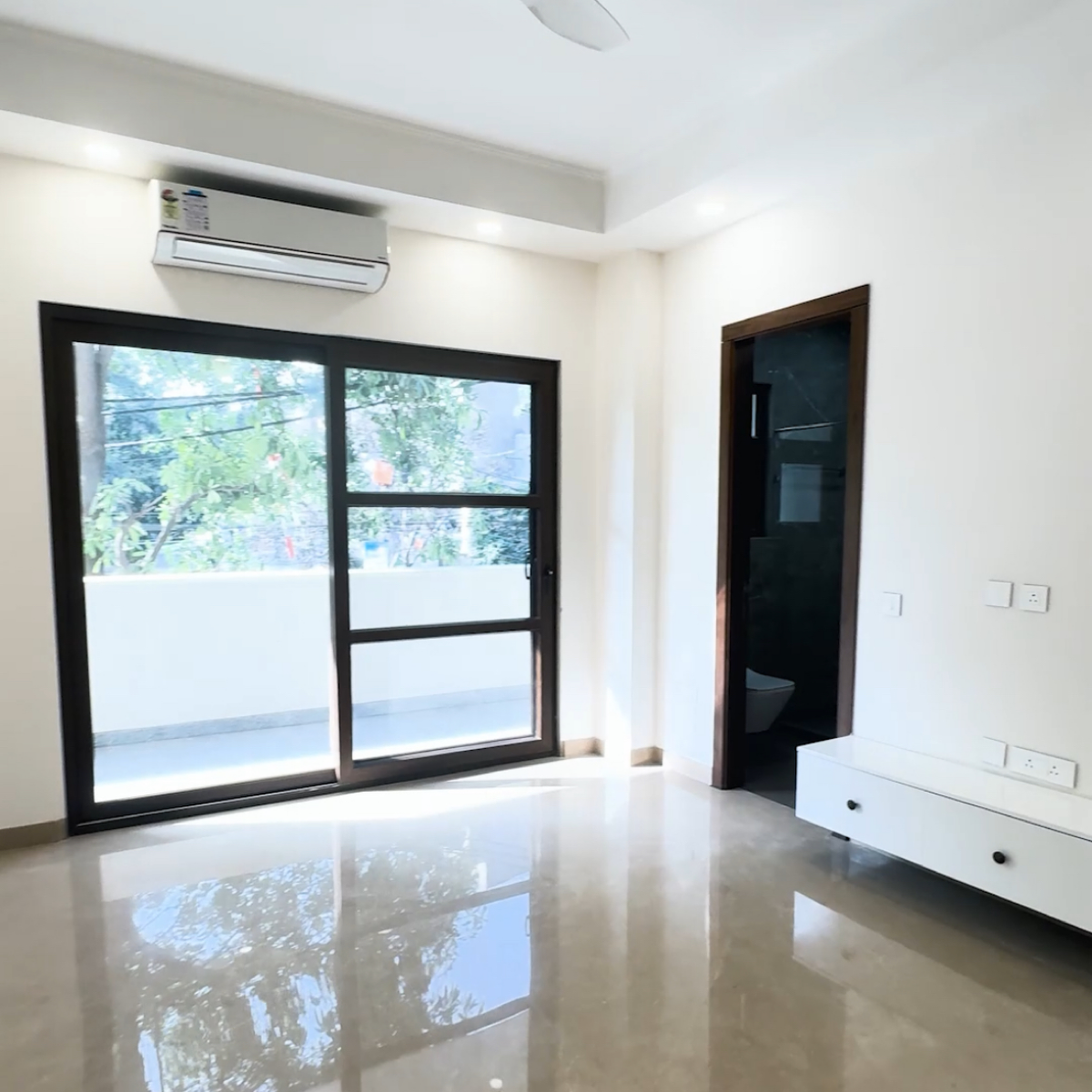 4 BHK + Servant Room Builder Floor For Sale in New Rajinder Nagar
