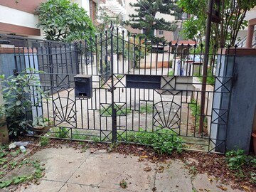Balcony in 6 BHK Independent House at Richmond Town – for Sale