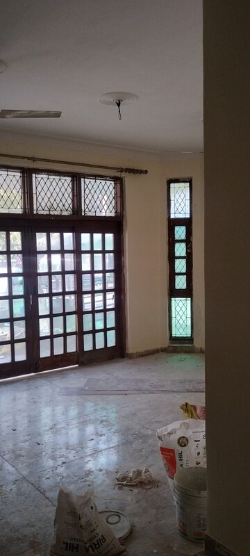 Room in 4 BHK Independent House at RWA Apartments Sector 19, Sector 19 – for Rent