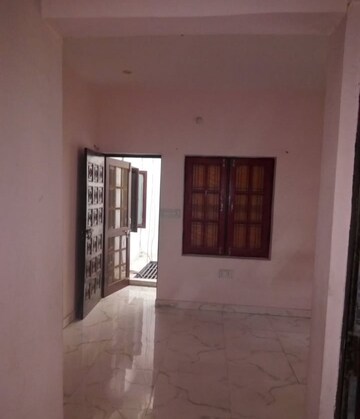 Room in 2 BHK Villa at Aliganj – for Rent