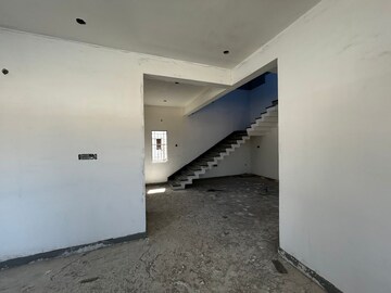 Room in 6 BHK Independent House at Margondanahalli – for Sale