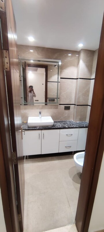 Kitchen in 3 BHK Builder Floor at Lajpat Nagar – for Rent