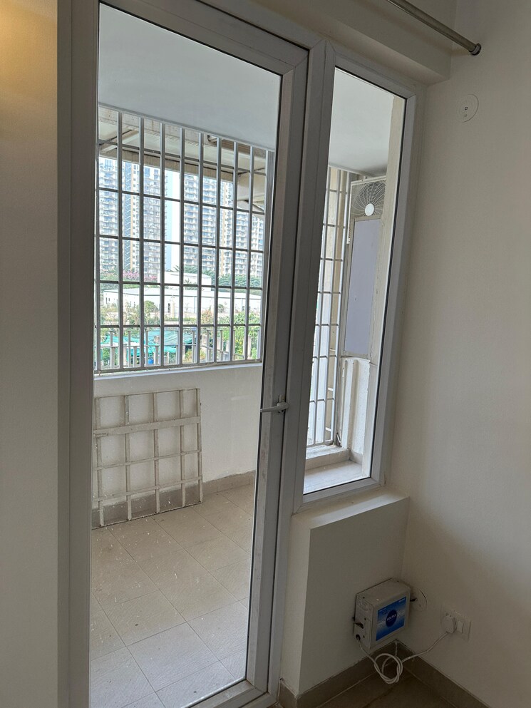 Balcony, puri-emerald-bay 3 Bedroom 2450 Sq.Ft. Apartment In Sector 104 Gurgaon 8329847