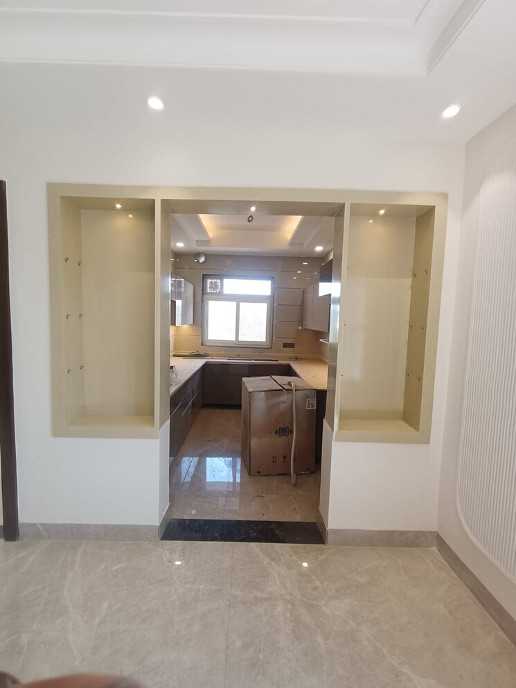 Kitchen, sector 28 3 Bedroom 250 Sq.Yd. Builder Floor In Sector 28 Faridabad 8329869