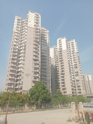 2.5 BHK Apartment For Rent in Ramprastha Awho, Sector 95