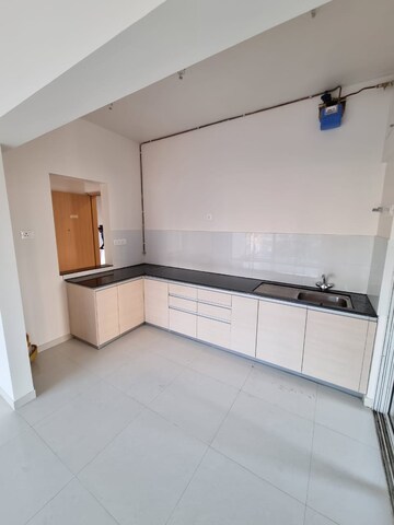 Room in 3 BHK Apartment at Godrej Rejuve, Mundhwa – for Rent