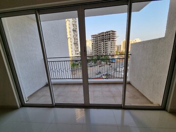 Room in 3 BHK Apartment at Godrej Rejuve, Mundhwa – for Rent