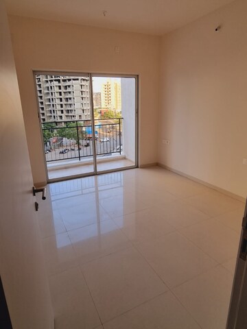 Room in 3 BHK Apartment at Godrej Rejuve, Mundhwa – for Rent