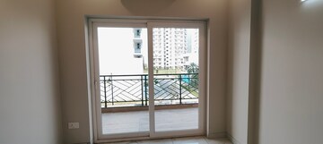 Room in 2.5 BHK Builder Floor at Central Park 3 Flower Valley, Sohna Sector 33 – for Rent