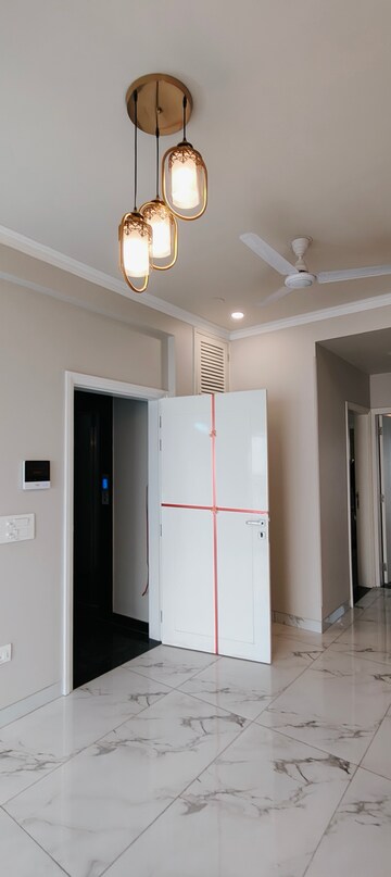Building Lobby in 2.5 BHK Builder Floor at Central Park 3 Flower Valley, Sohna Sector 33 – for Rent