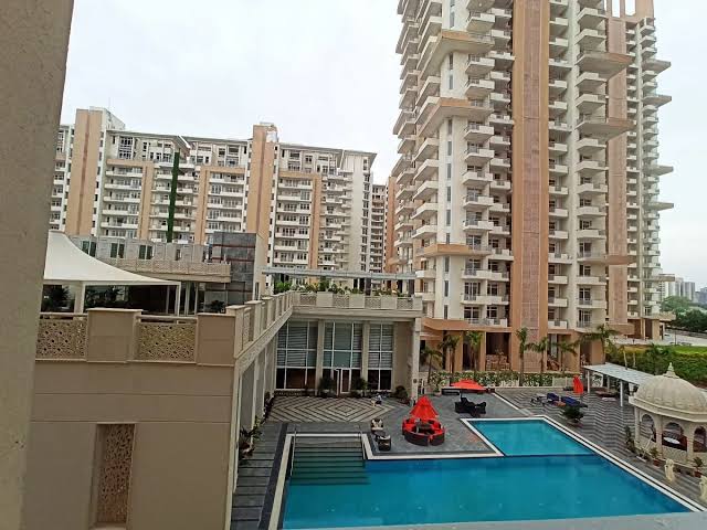 2 BHK Apartment For Sale in SS The Leaf