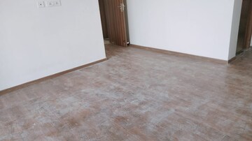 2 BHK Apartment For Rent in Raheja Vedaanta, Sector 108