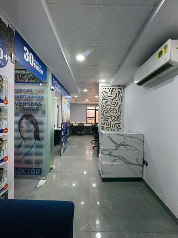 Parking in  Office Space at Netaji Subhash Place – for Rent
