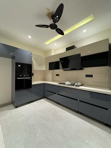 Kitchen in 4 BHK Builder Floor at Uppal Southend, Sector 49 – for Sale