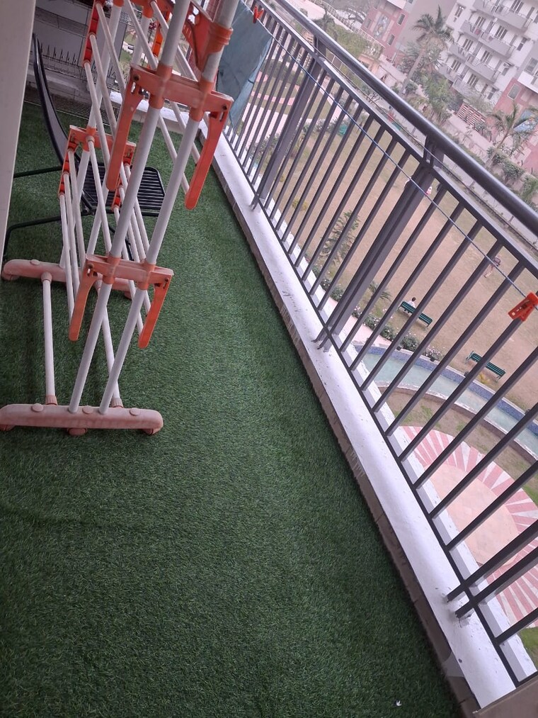 Balcony, mahagun-maestro 3 Bedroom 1400 Sq.Ft. Apartment In Sector 50 Noida 8330003