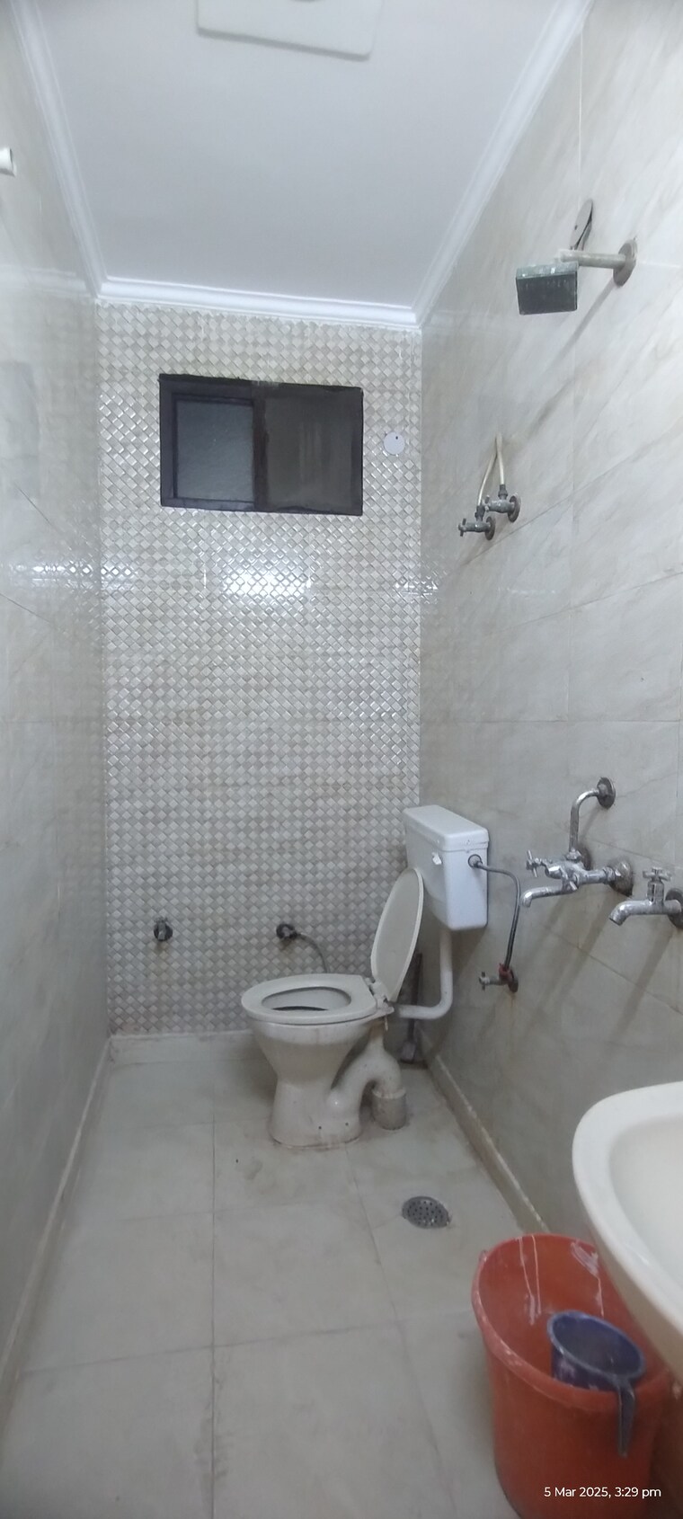 Bathroom, uttam nagar 6+ Bedroom 50 Sq.Yd. Independent House In Uttam Nagar Delhi 8330010
