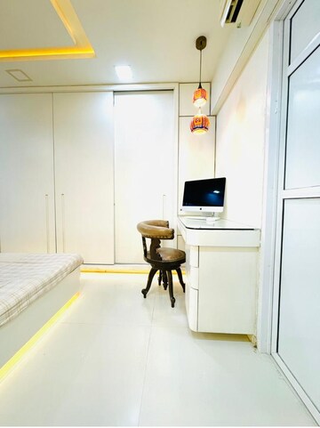Master Bedroom in 2 BHK Apartment at Lalani Grandeur, Goregaon East – for Rent