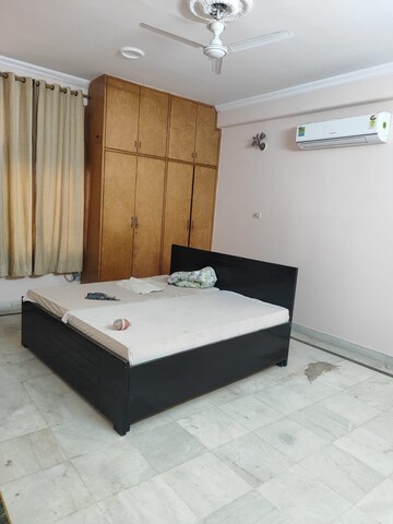 Bedroom in 1 BHK Villa at Sector 28 – for Rent