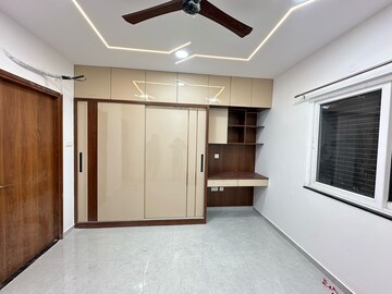 Room in 2.5 BHK Apartment at Jains Carlton Creek Phase 2, Gachibowli – for Rent