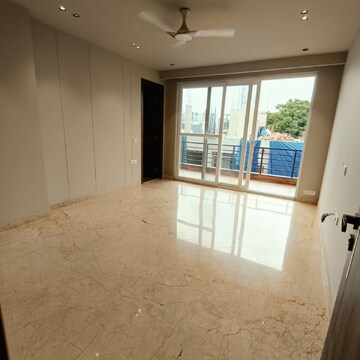 Room in 3 BHK Builder Floor at Uppal Southend, Sector 49 – for Sale