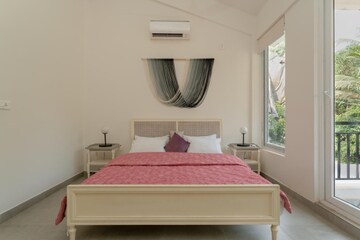 Bedroom in 2 BHK Villa at Siolim – for Rent
