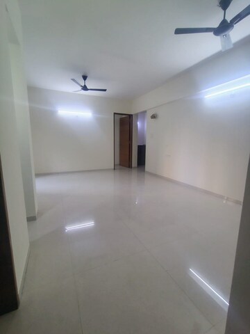Room in 3 BHK Apartment at Relicon Felicia, Pashan – for Rent