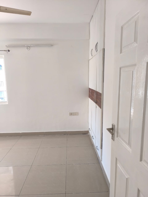 3 BHK + Servant Room,Study Room 1700 Sq.Ft. Apartment in RWA Jalvayu Vihar