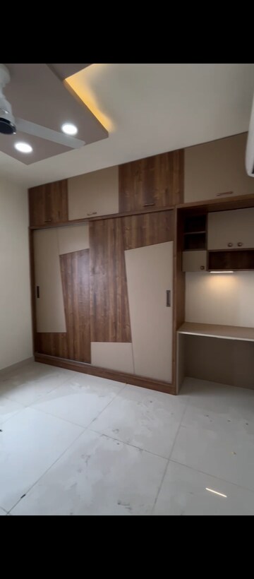 Room in 3 BHK Apartment at Prestige Tranquil, Kokapet – for Rent