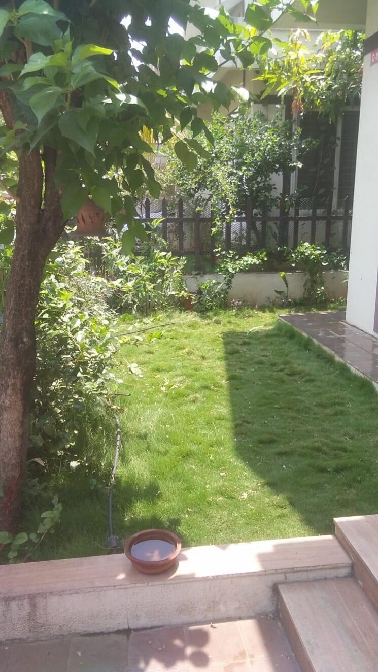 Garden, kumar-picasso 3 Bedroom 2200 Sq.Ft. Villa In Hadapsar Pune 8330221