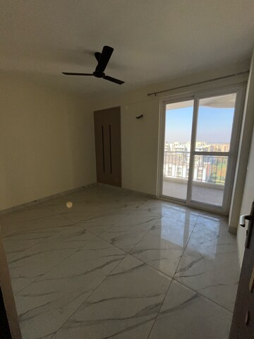 Room in 3 BHK Apartment at Aura Gazania, High Ground – for Rent
