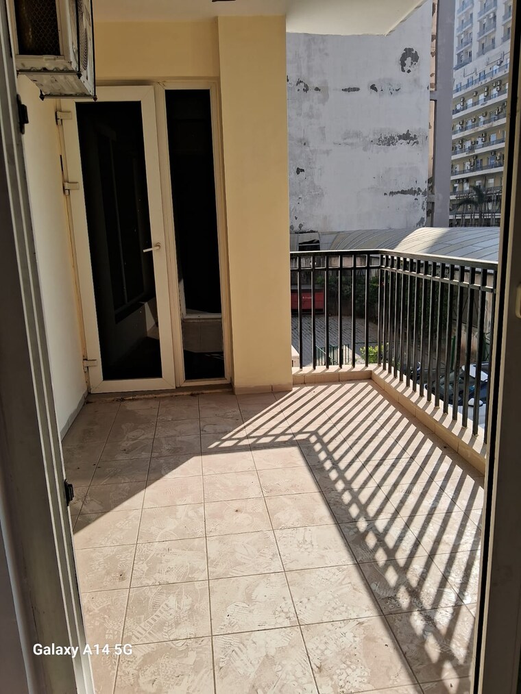 Balcony, motiaz-royal-citi 3 Bedroom 1918 Sq.Ft. Apartment In Ambala Highway Zirakpur 8330260