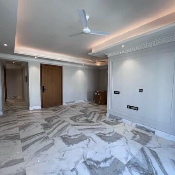 3.5 BHK Builder Floor For Rent in DLF City Phase V, Sector 53