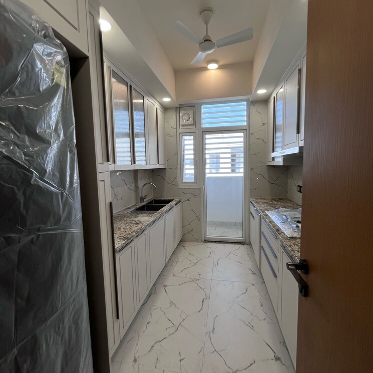 Balcony, dlf-city-phase-v 3.5 Bedroom 1754 Sq.Ft. Builder Floor In Sector 53 Gurgaon 8330285